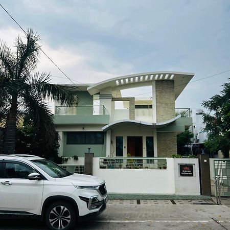 Private & Elegant 3Bhk Villa, Hillside Hideaway, 10 Mins From Mh Bus Stand أورانغاباد المظهر الخارجي الصورة