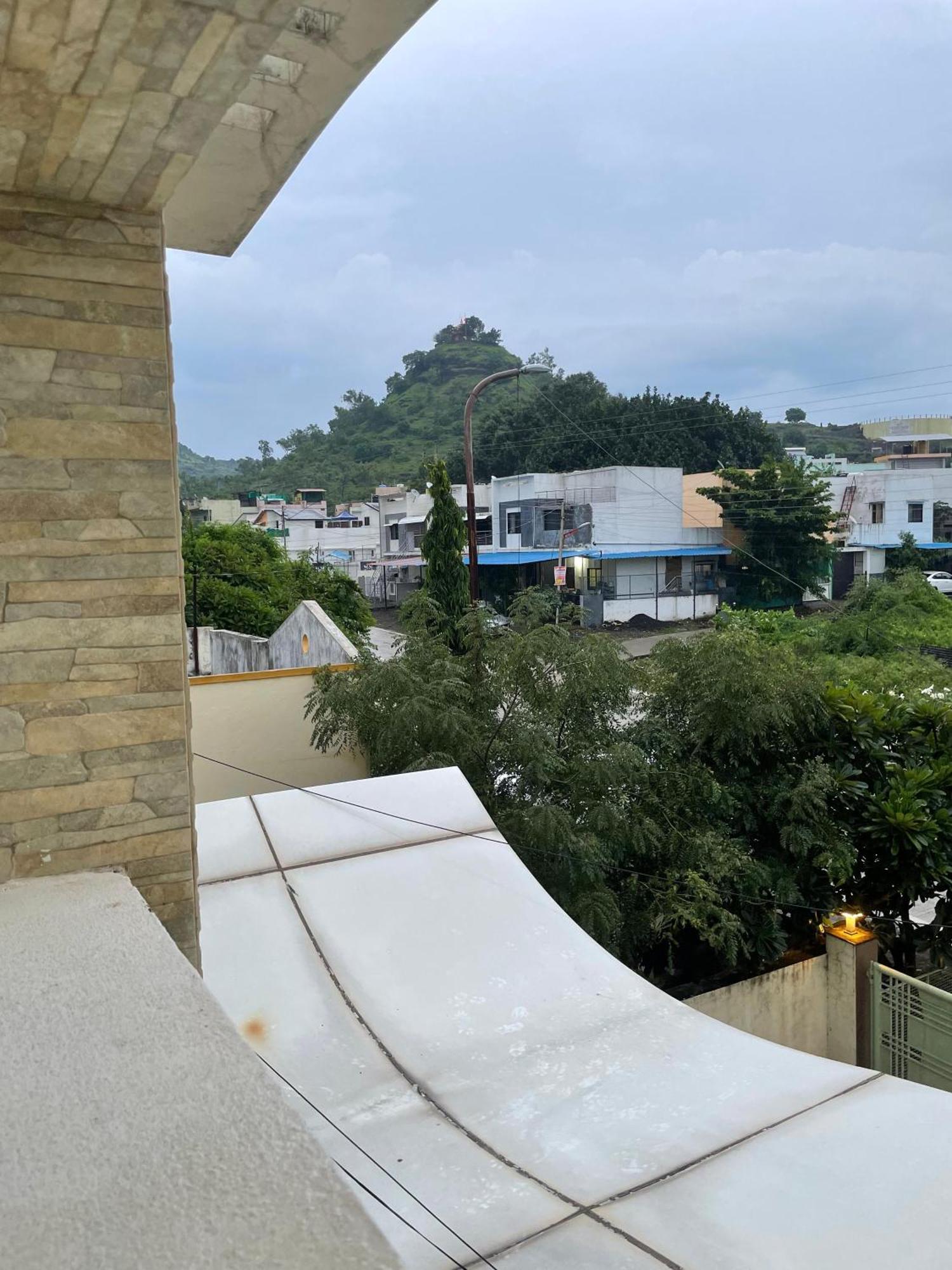 Private & Elegant 3Bhk Villa, Hillside Hideaway, 10 Mins From Mh Bus Stand أورانغاباد المظهر الخارجي الصورة