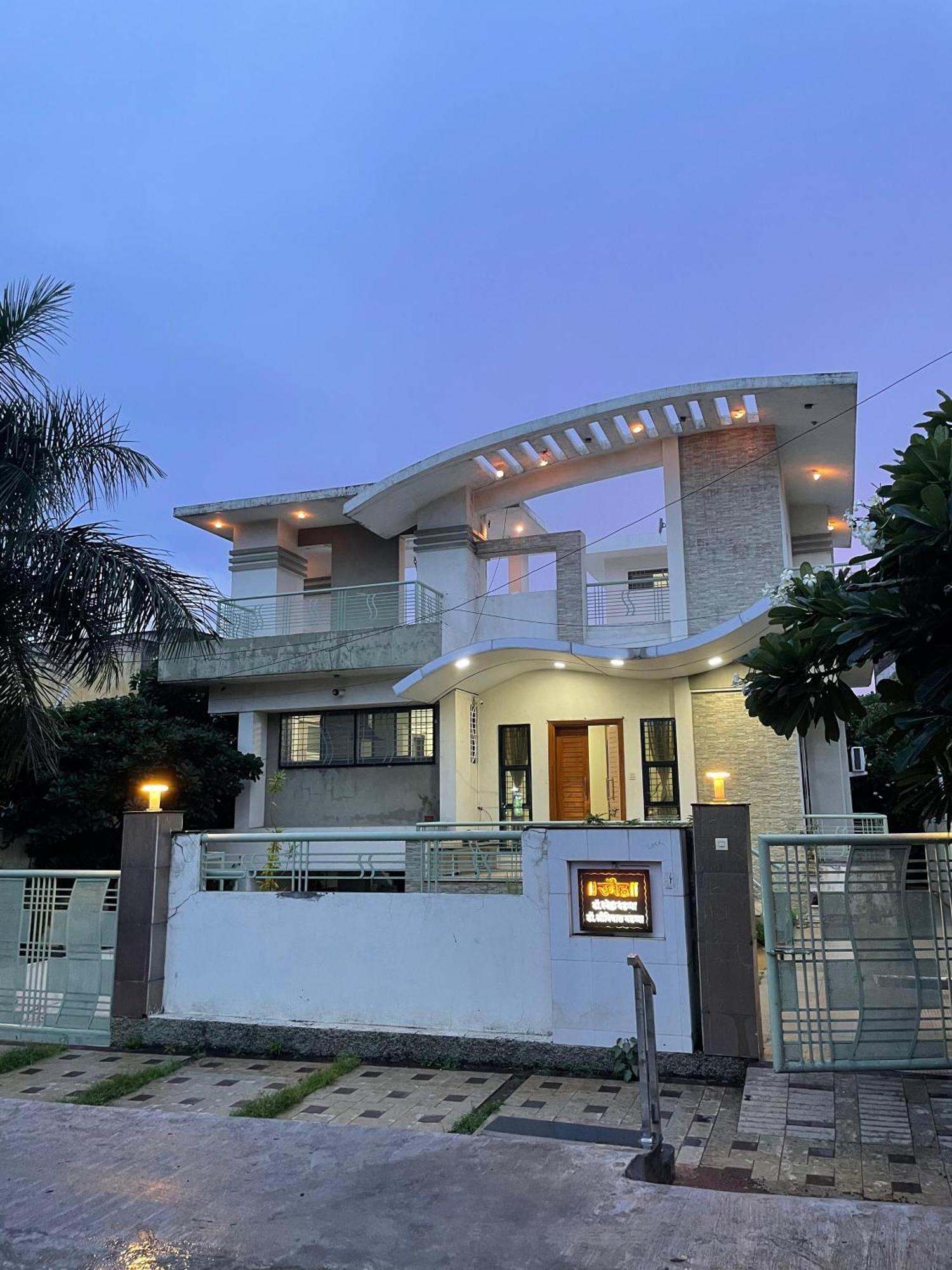 Private & Elegant 3Bhk Villa, Hillside Hideaway, 10 Mins From Mh Bus Stand أورانغاباد المظهر الخارجي الصورة